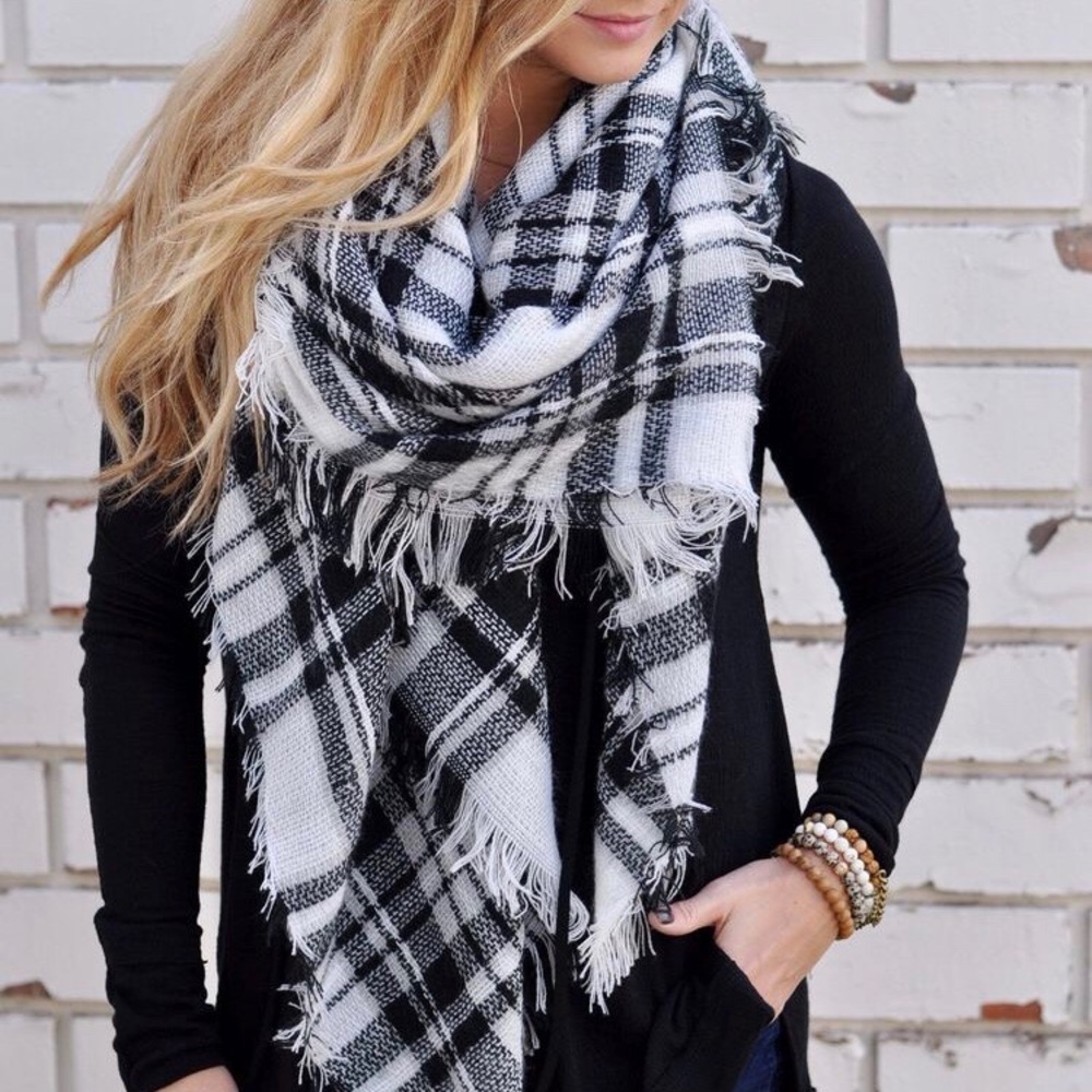 Black & White Plaid Blanket Scarf